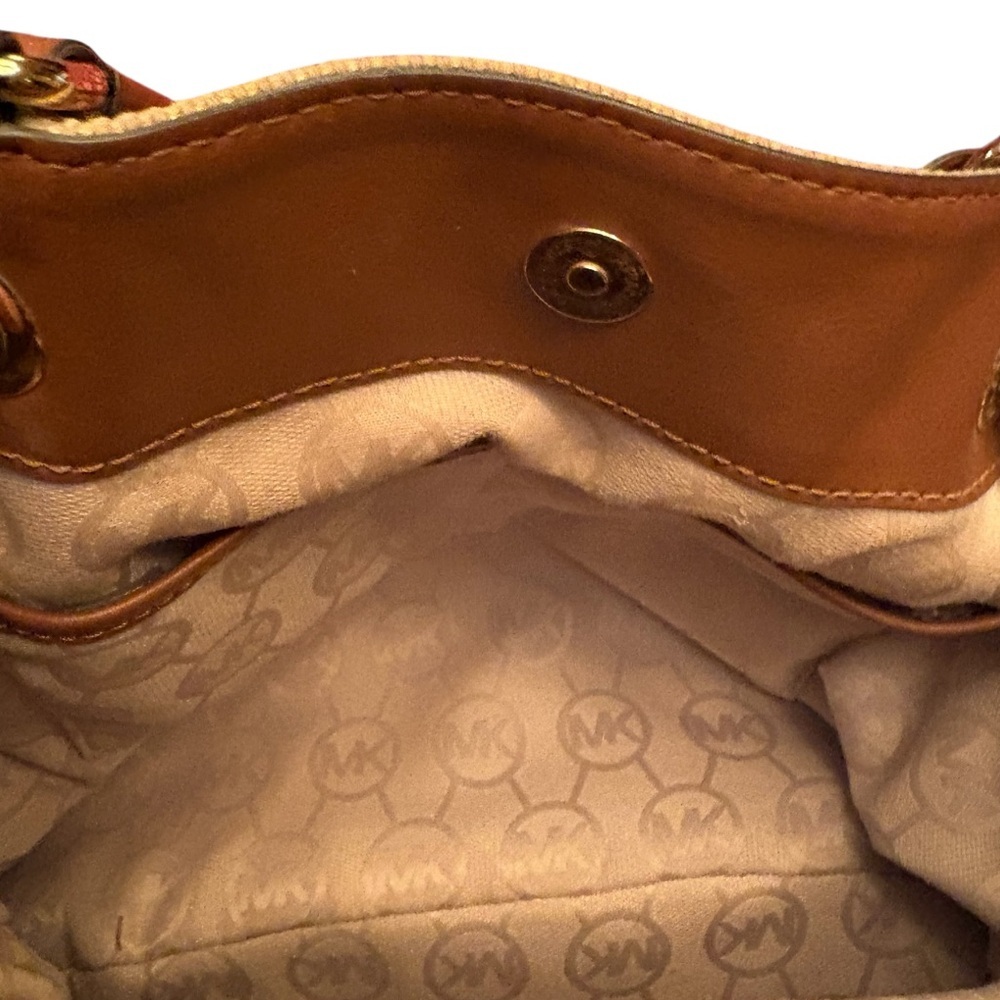 MICHAEL KORS Marina Metallic Gold Canvas w. Leather Trims Tassels Shoulder Bag - Picture 4 of 9